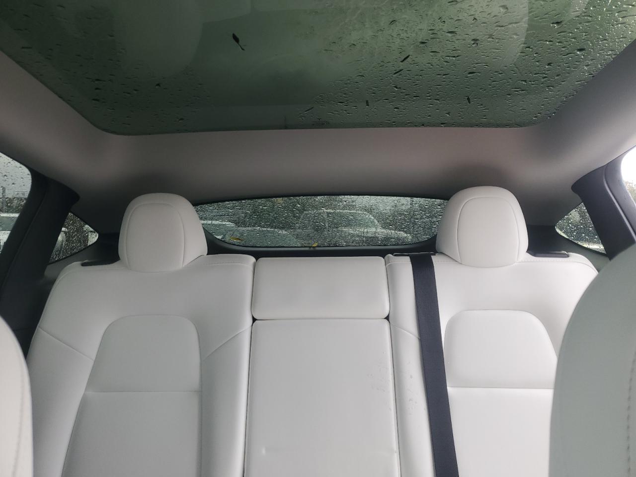 2025 Tesla Model Y VIN: 7SAYGAEE1SF232171 Lot: 92808765