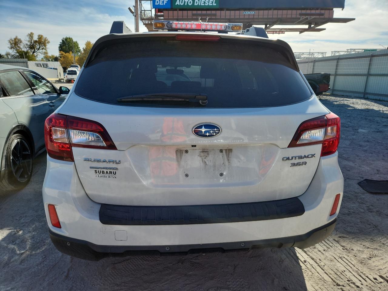 2017 Subaru Outback 3.6R Limited VIN: 4S4BSENC8H3438855 Lot: 91597305