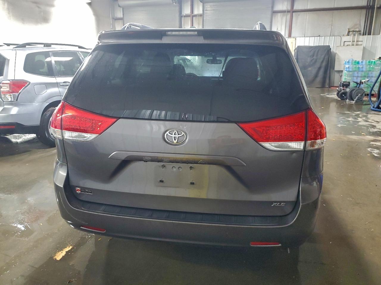 2011 Toyota Sienna Xle VIN: 5TDYK3DC0BS132730 Lot: 90822675