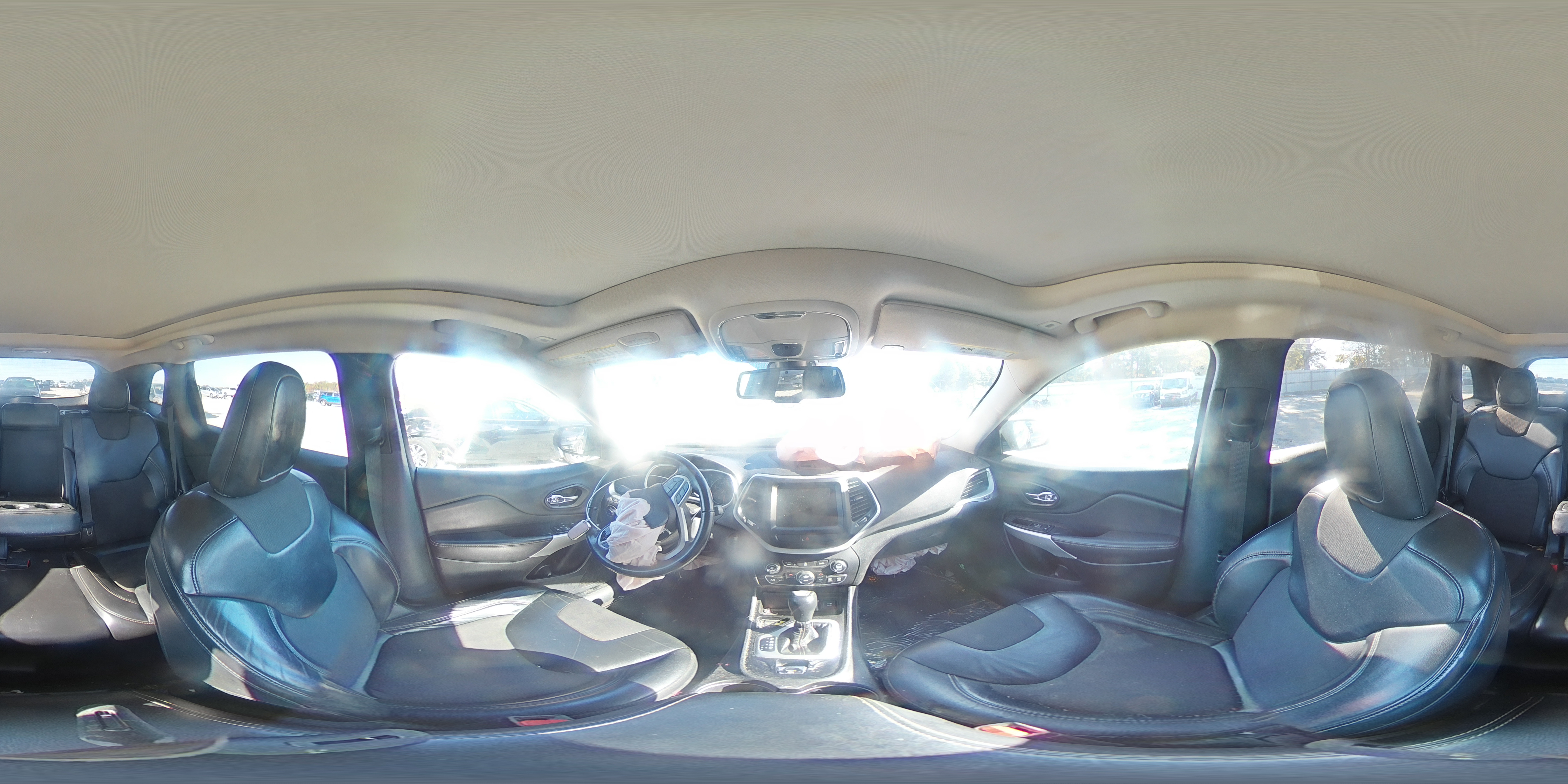 2018 Jeep Cherokee Latitude Plus VIN: 1C4PJLLB2JD504005 Lot: 91241325