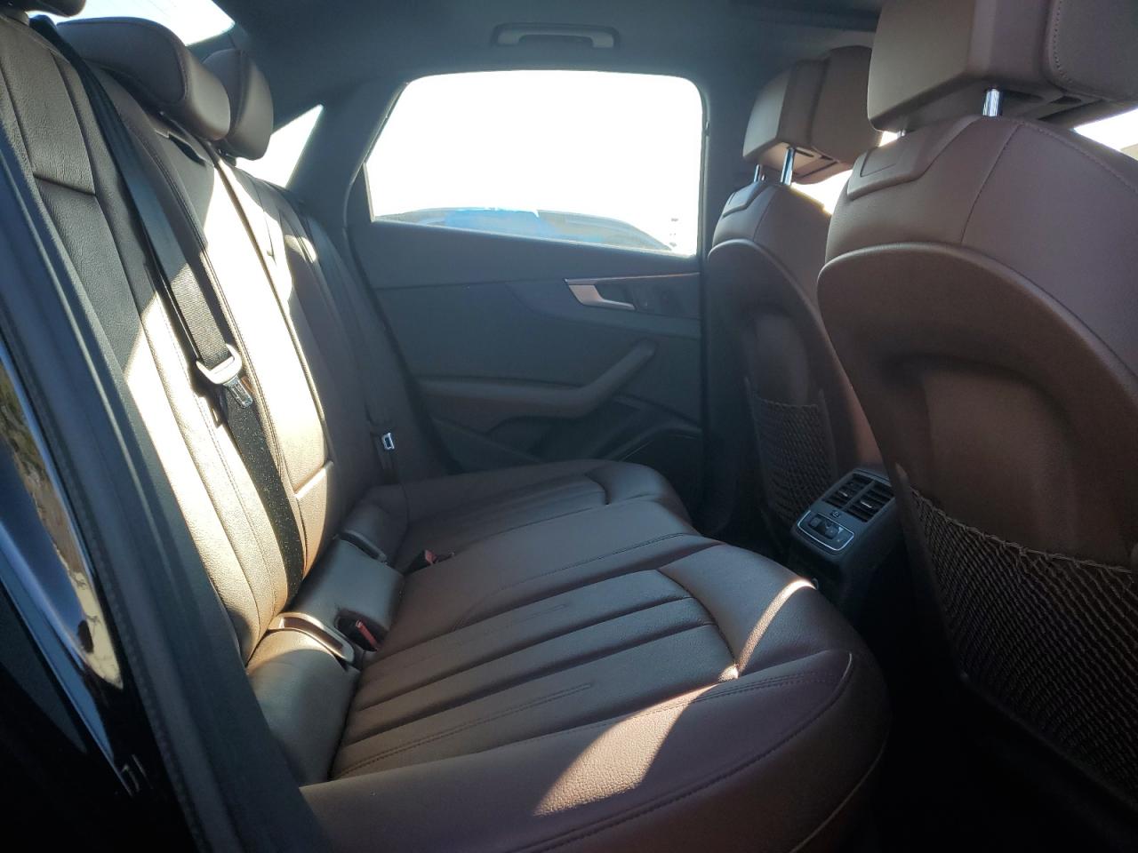 2017 Audi A4 Premium Plus VIN: WAUENAF4XHN047698 Lot: 93410035