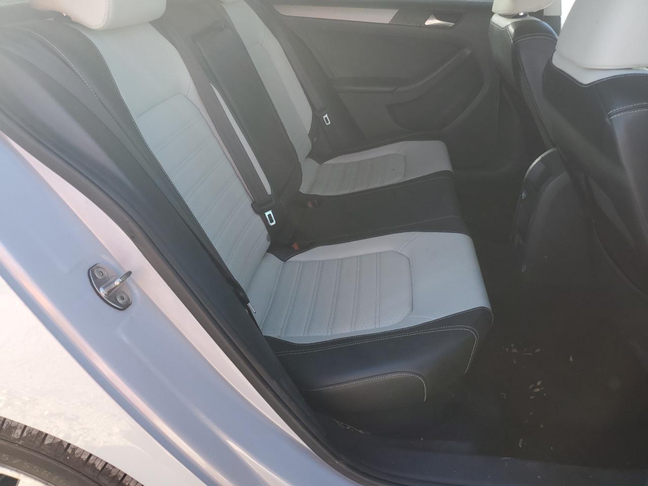 2017 Volkswagen Jetta Se VIN: 3VWB67AJXHM215544 Lot: 91032405