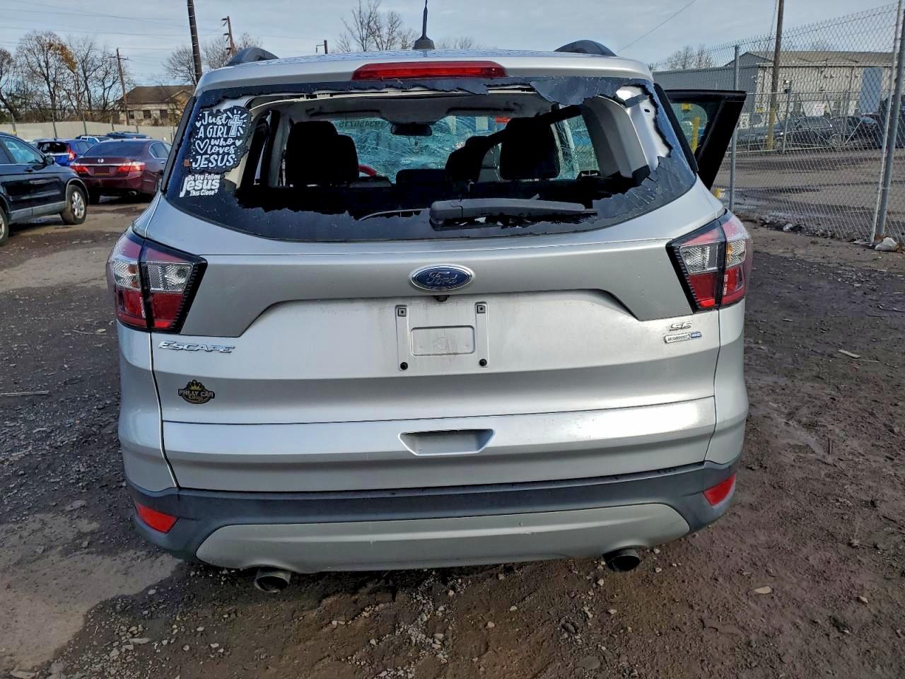 2018 Ford Escape Se VIN: 1FMCU9GDXJUC61530 Lot: 93450715