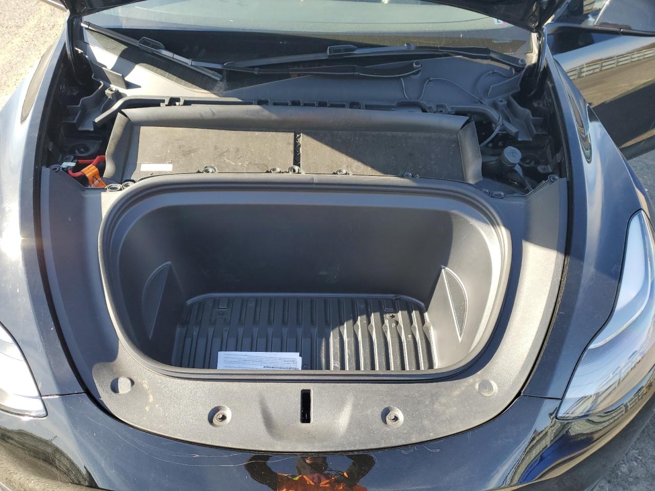 2025 Tesla Model Y VIN: 7SAYGDEE1SA363065 Lot: 92012835