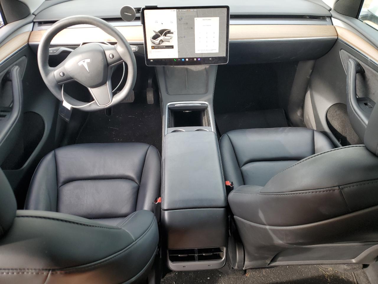 2023 Tesla Model Y VIN: 7SAYGDED7PF962117 Lot: 90250915