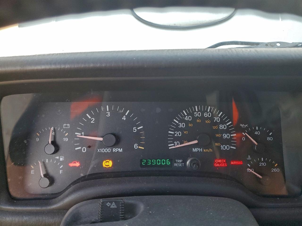 2001 Jeep Cherokee Classic VIN: 1J4FF58SX1L502763 Lot: 93280385