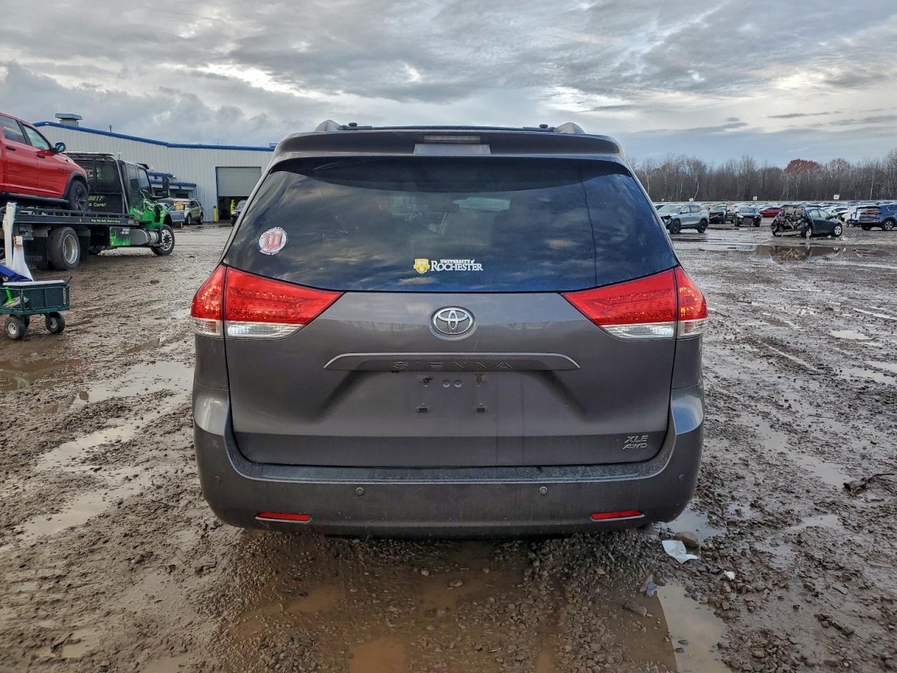 2013 Toyota Sienna Xle VIN: 5TDDK3DC7DS055579 Lot: 94544765