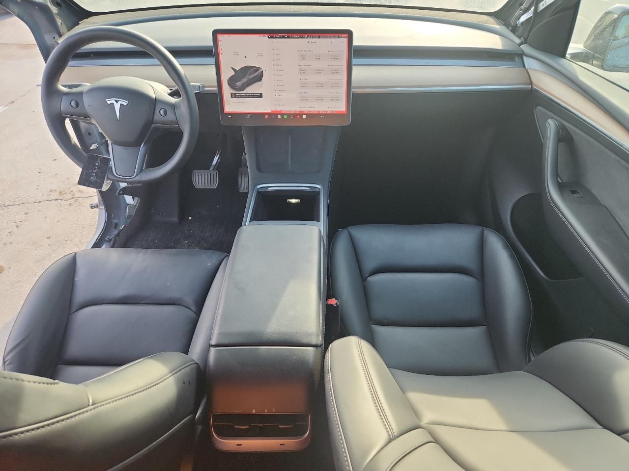 2024 Tesla Model Y VIN: 7SAYGDEE3RF013711 Lot: 92121115