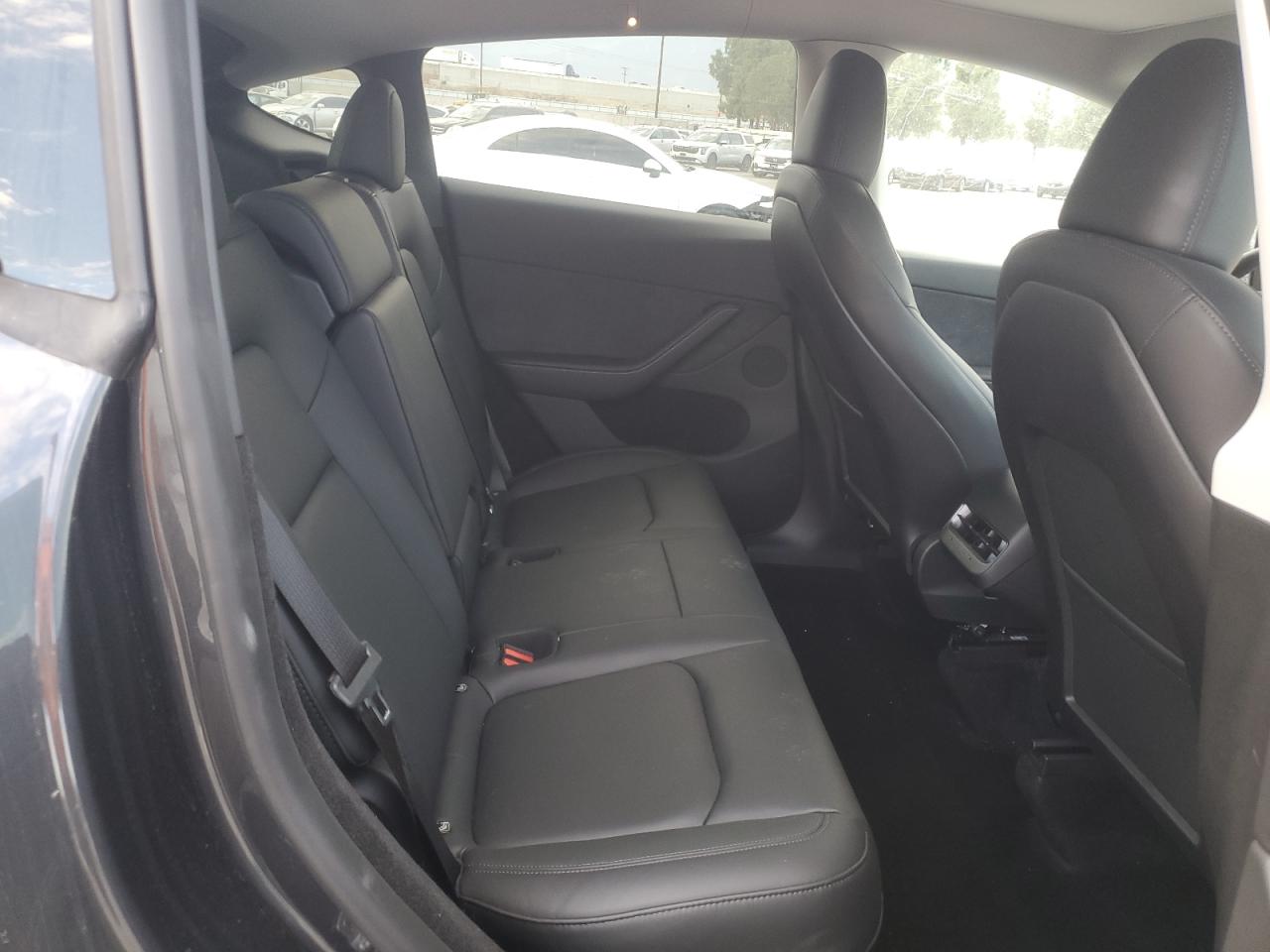 2024 Tesla Model Y VIN: 7SAYGDEE3RA224274 Lot: 92181925