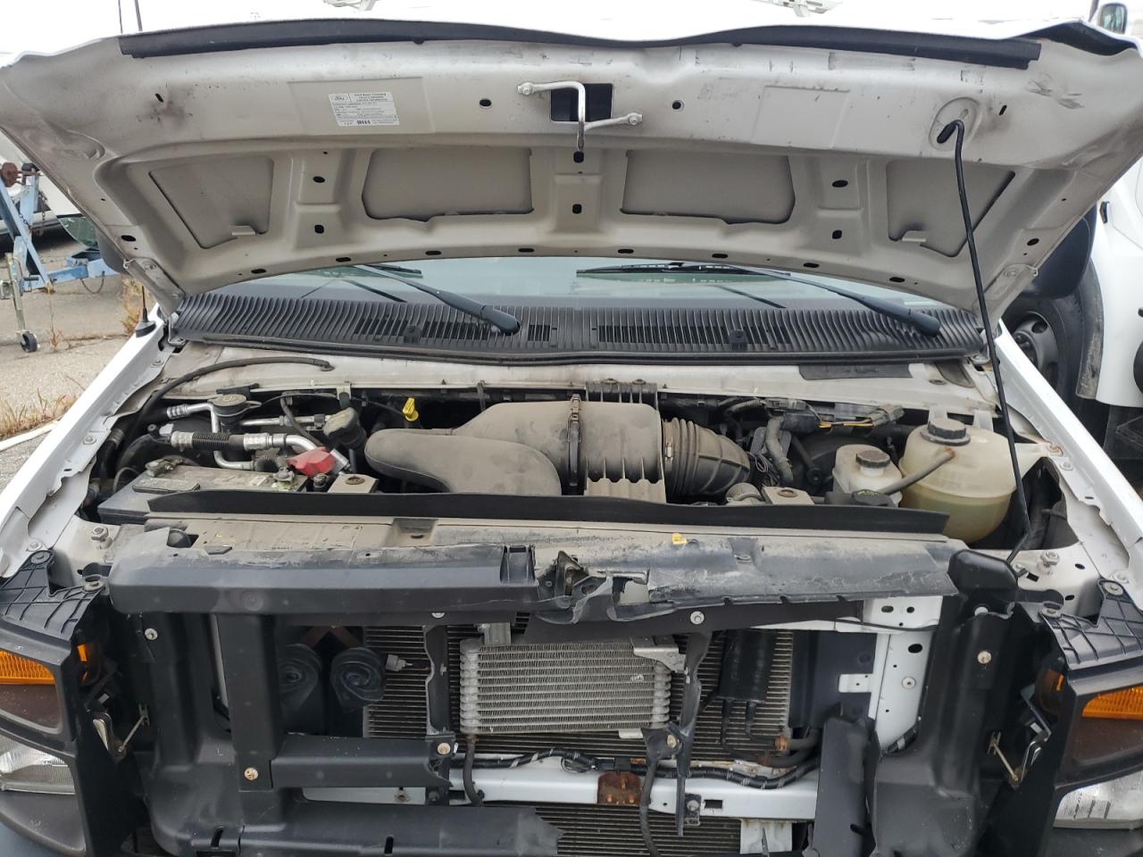 2010 Ford Econoline 250 Utility / Service Van VIN: 1FTNE2EW4ADA63404 Lot: 90423215