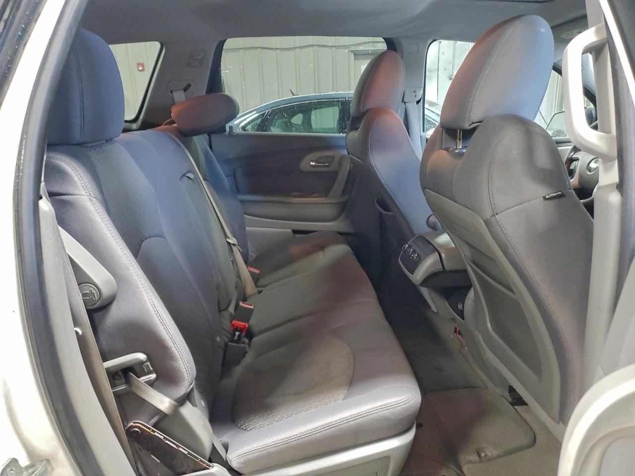 2011 Chevrolet Traverse Ls VIN: 1GNKRFED0BJ408645 Lot: 94033645