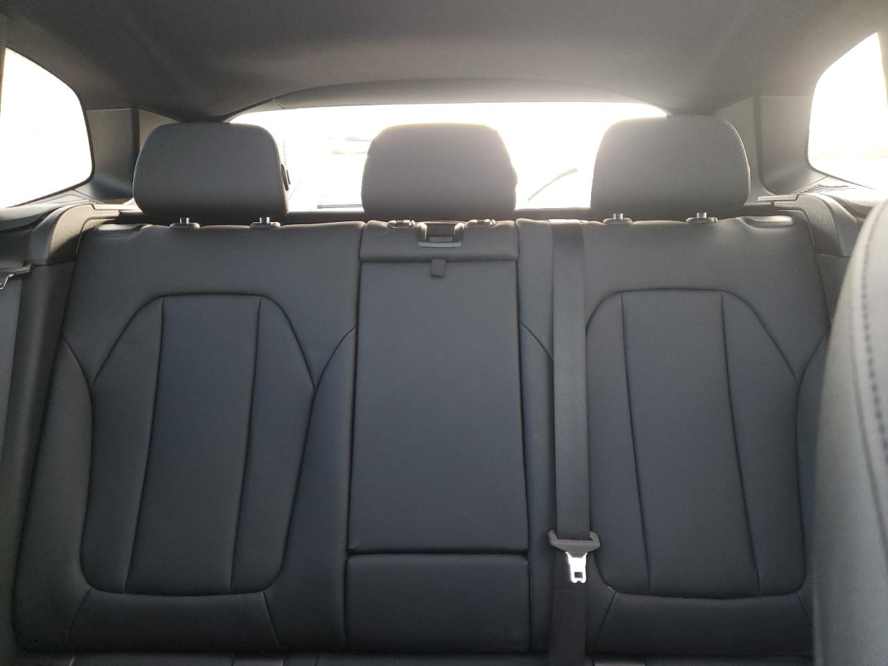 Фото: 5UXTY5C09M9F98798