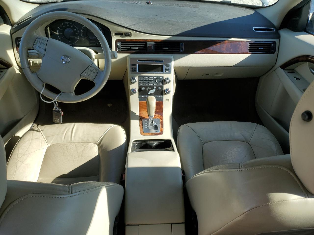 2009 Volvo V70 3.2 VIN: YV1BW982991099744 Lot: 92015215