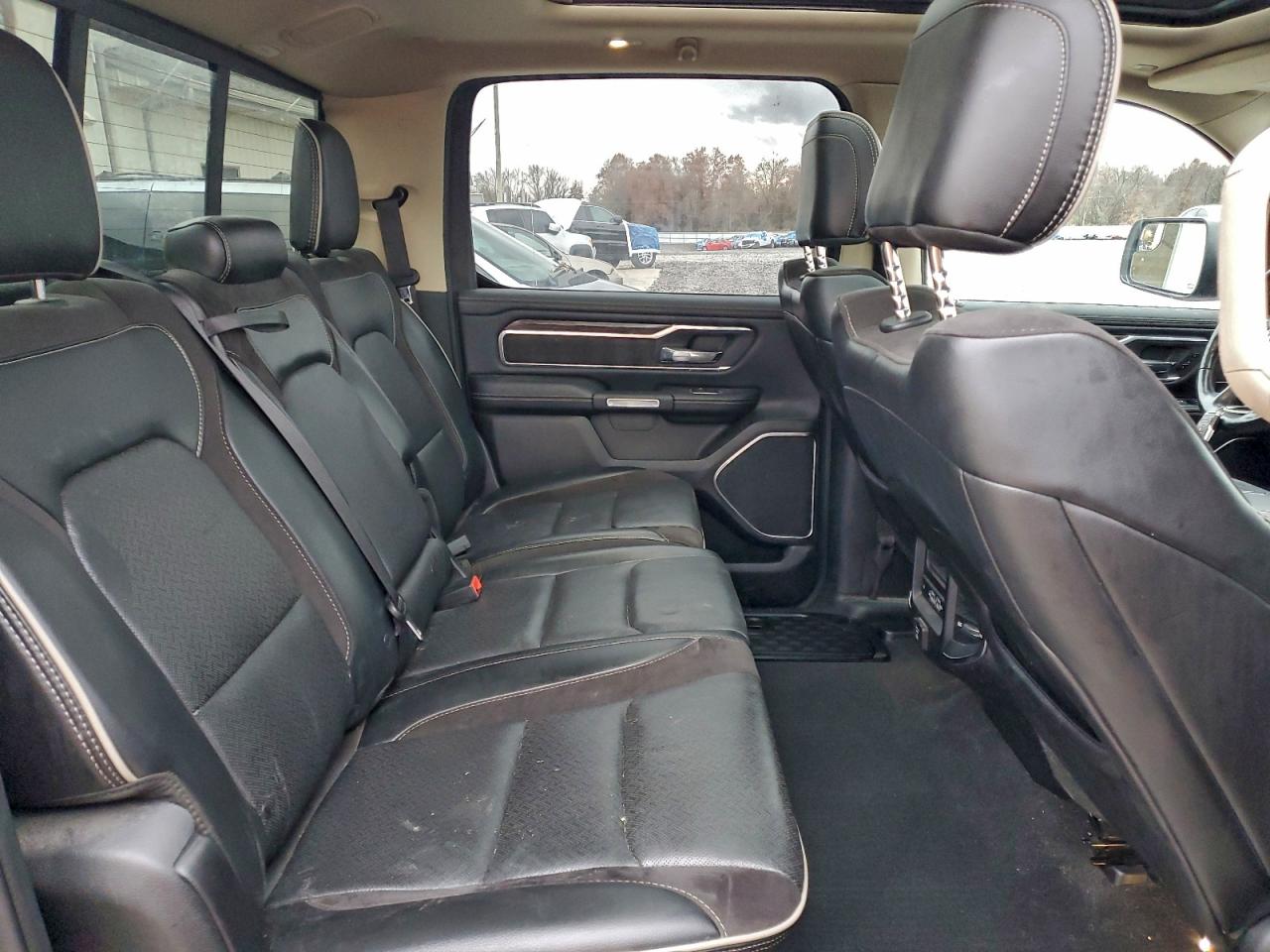 2019 Ram 1500 Laramie VIN: 1C6SRFJT7KN719592 Lot: 91695725