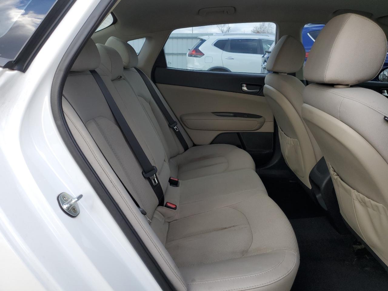 2017 Kia Optima Lx VIN: 5XXGT4L34HG168205 Lot: 92352595