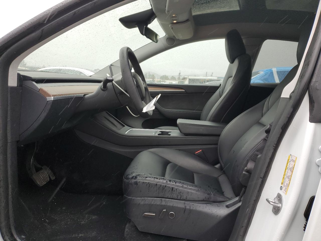 2024 Tesla Model Y VIN: 7SAYGAEE6RF169305 Lot: 93116245