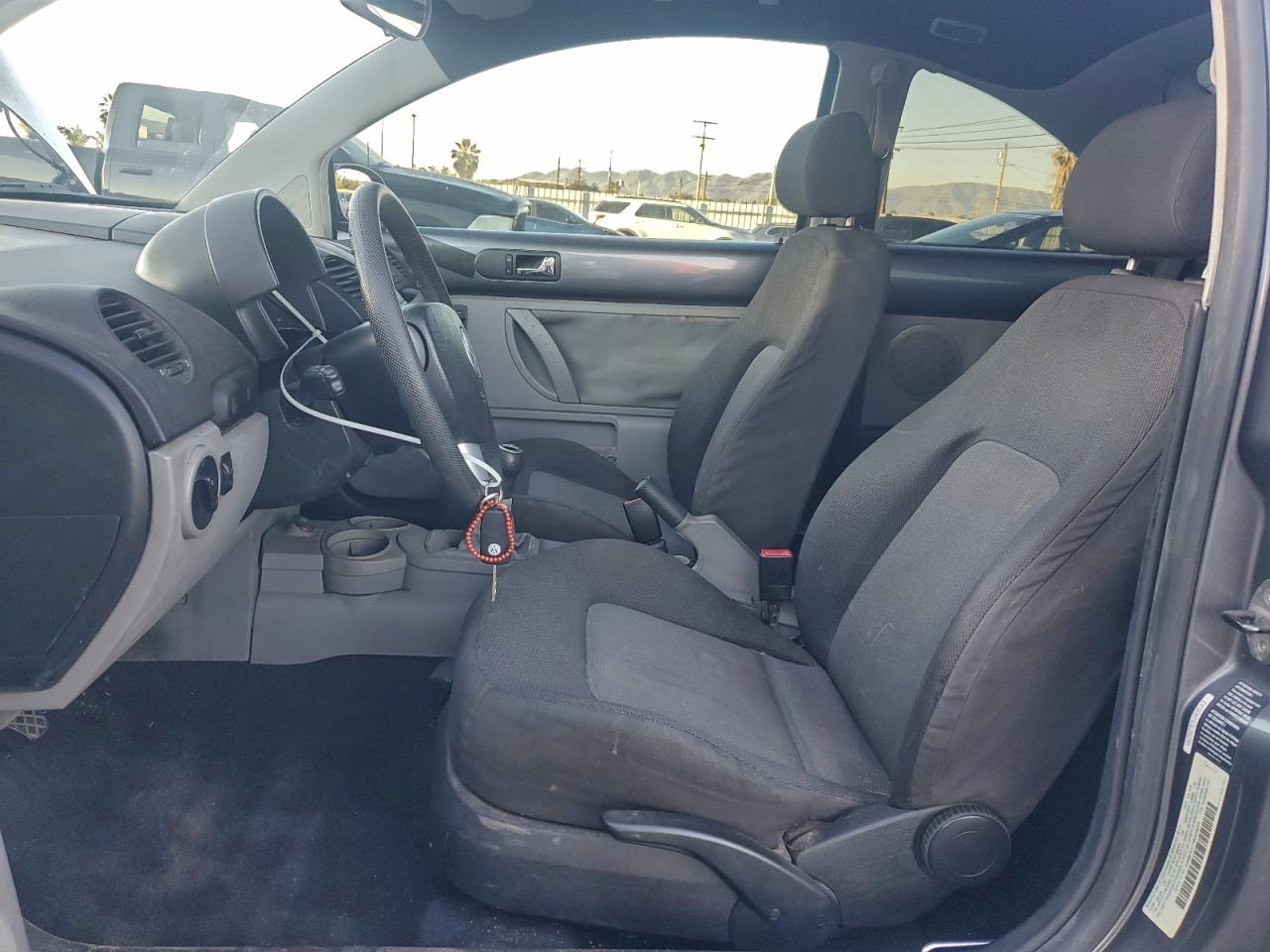 2004 Volkswagen New Beetle Gl VIN: 3VWBK31C74M408606 Lot: 94723285