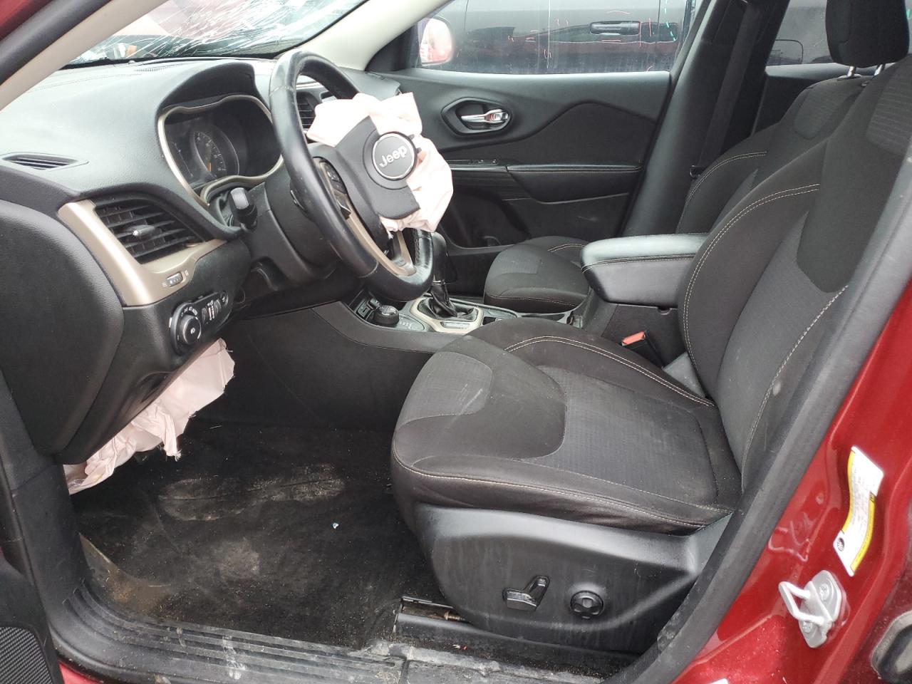 2015 Jeep Cherokee Latitude VIN: 1C4PJMCS3FW541596 Lot: 93517335