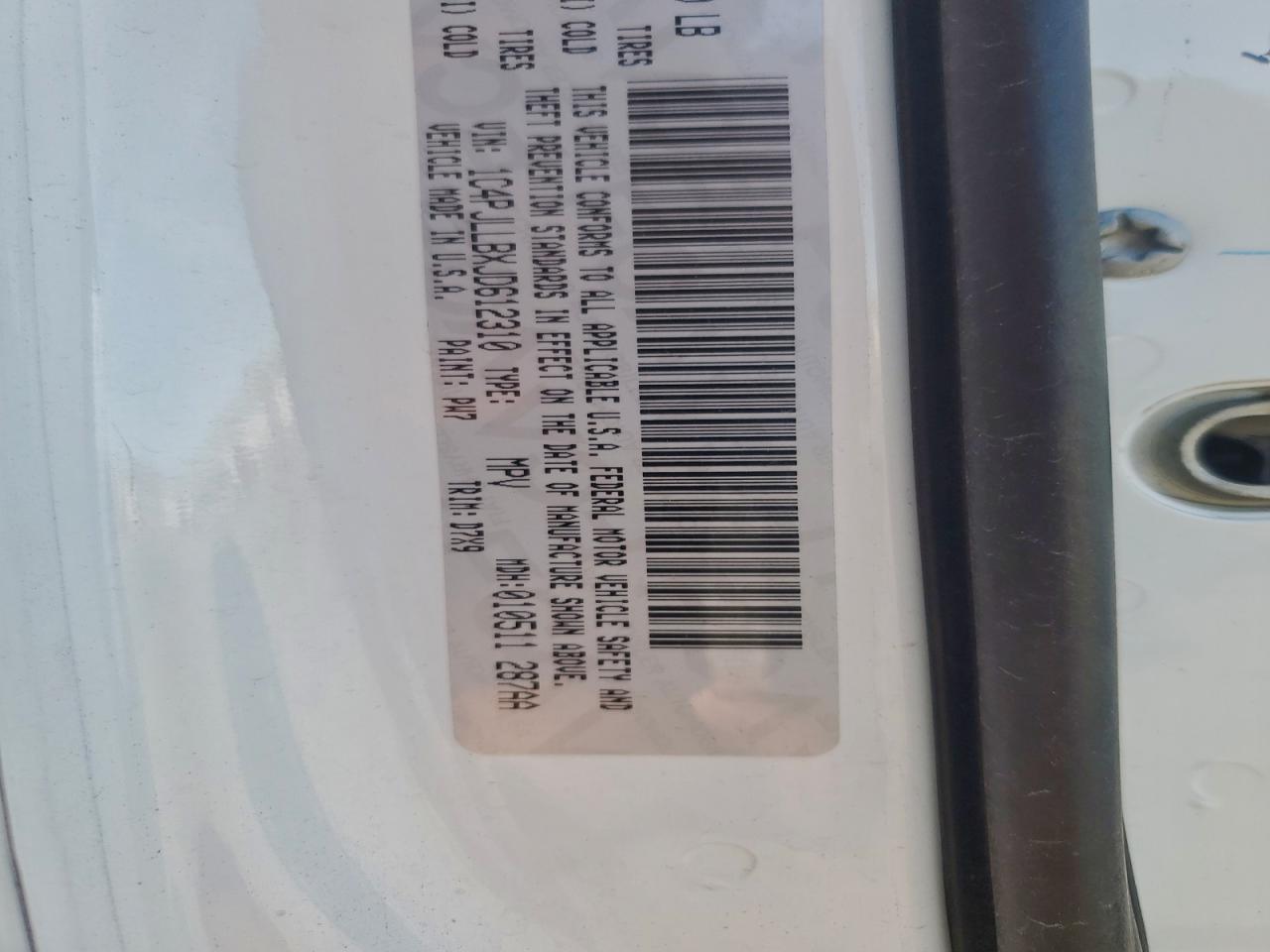 2018 Jeep Cherokee Latitude Plus VIN: 1C4PJLLBXJD612310 Lot: 95068645