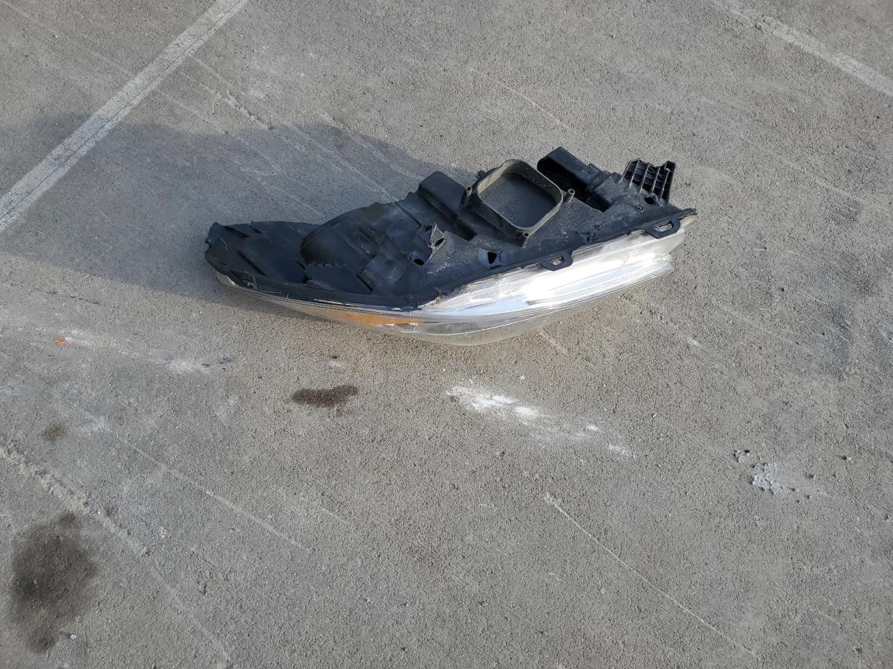 2018 Ford Escape Se VIN: 1FMCU9G90JUC13692 Lot: 92120525