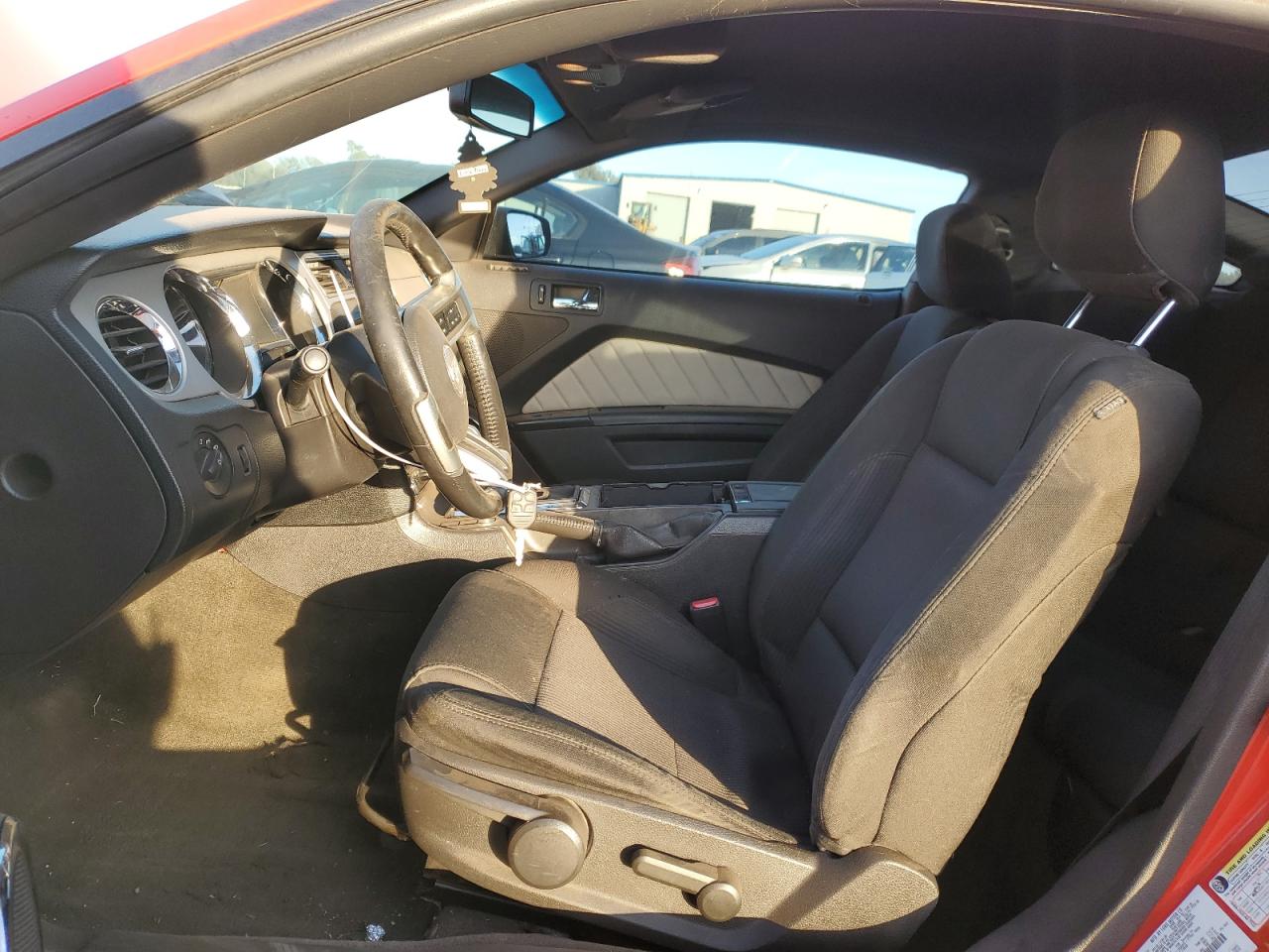 2014 Ford Mustang VIN: 1ZVBP8AM1E5265067 Lot: 92129715