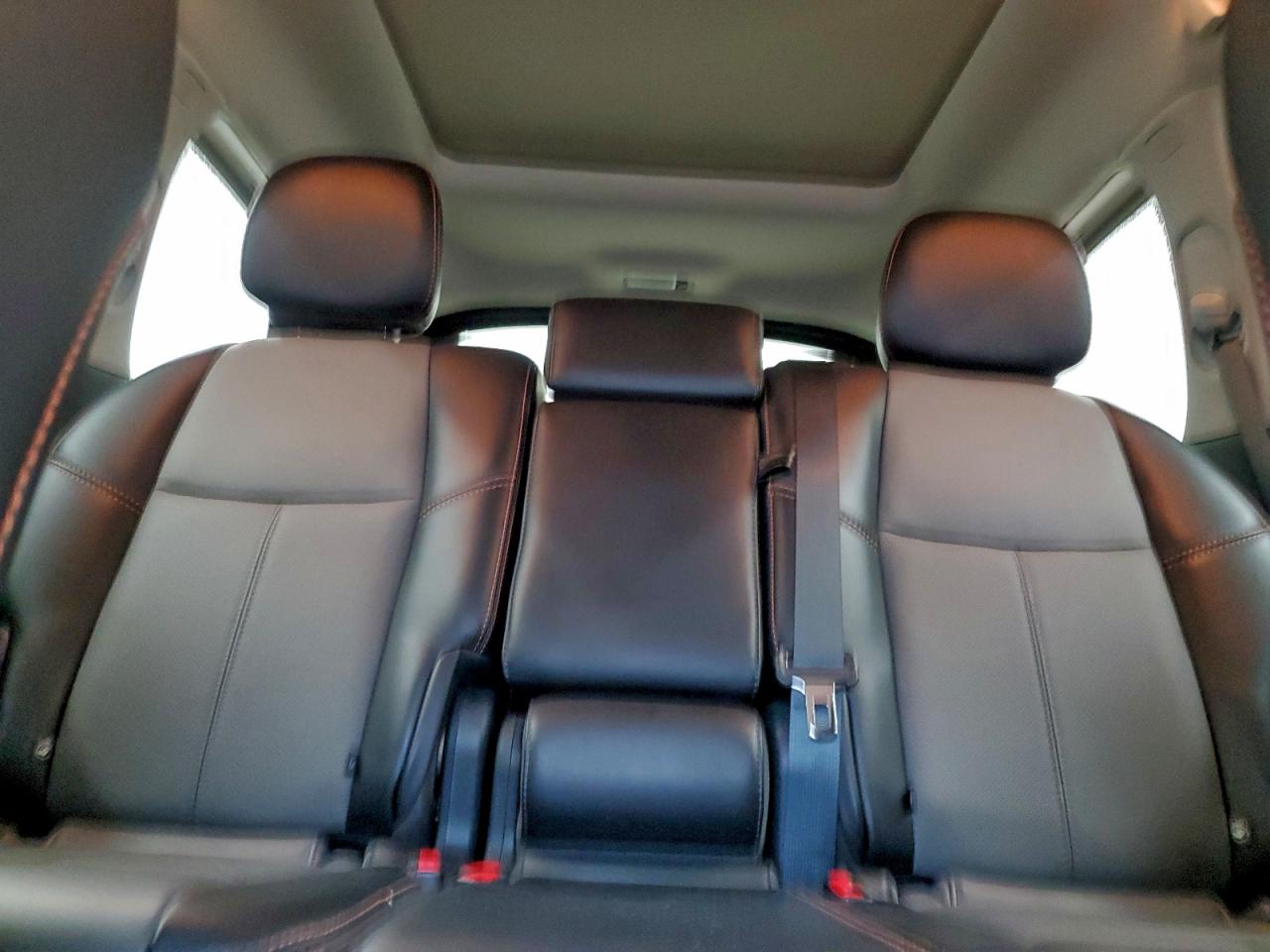 2019 Nissan Pathfinder S VIN: 5N1DR2MN1KC638571 Lot: 94322635