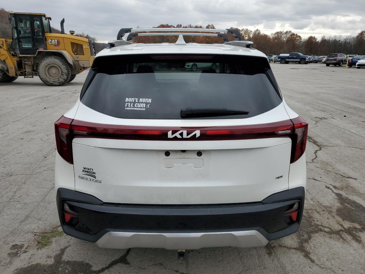 2024 Kia Seltos Sx VIN: KNDETCA78R7636437 Lot: 90744085