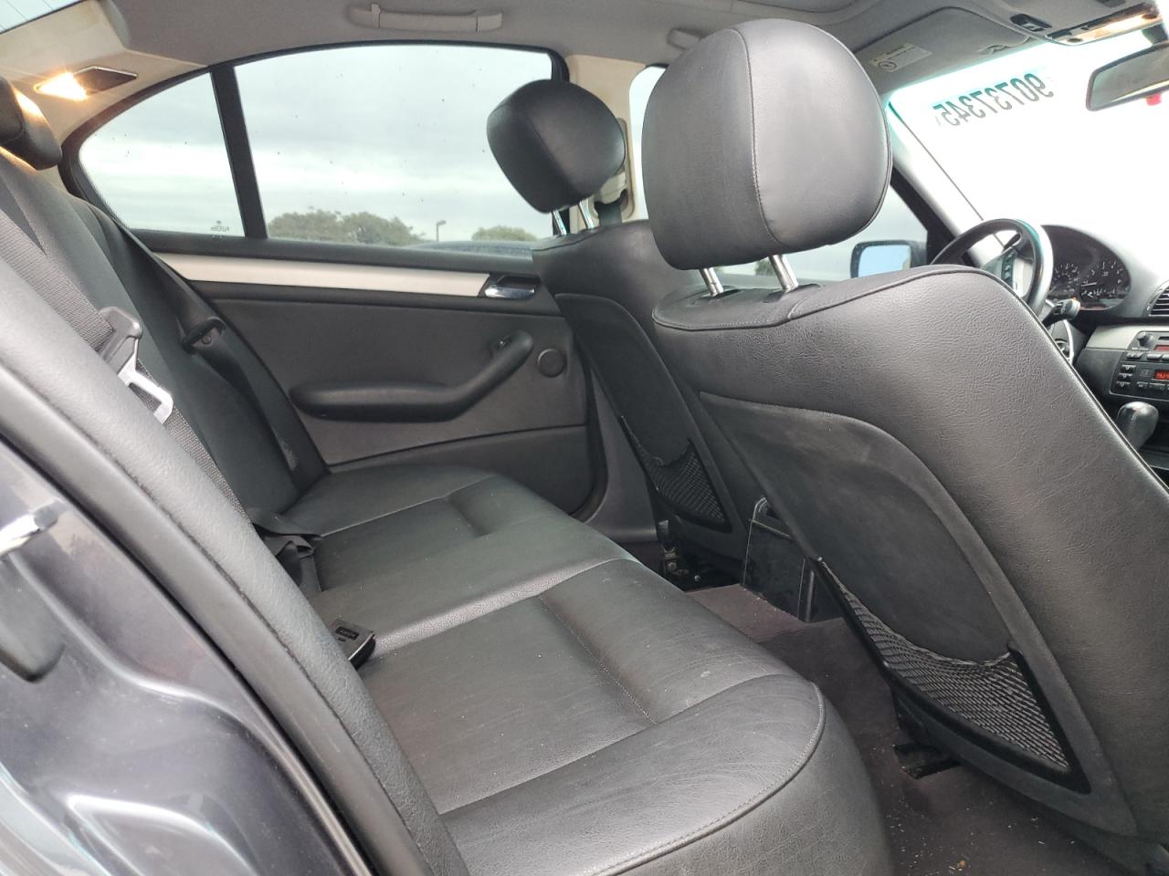 2002 BMW 325 I VIN: WBAEV33462KL77329 Lot: 90737345