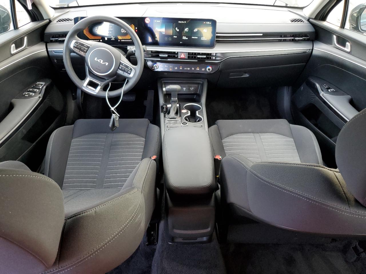 2026 Kia K5 Lxs VIN: KNAG24J78T5432335 Lot: 93828665