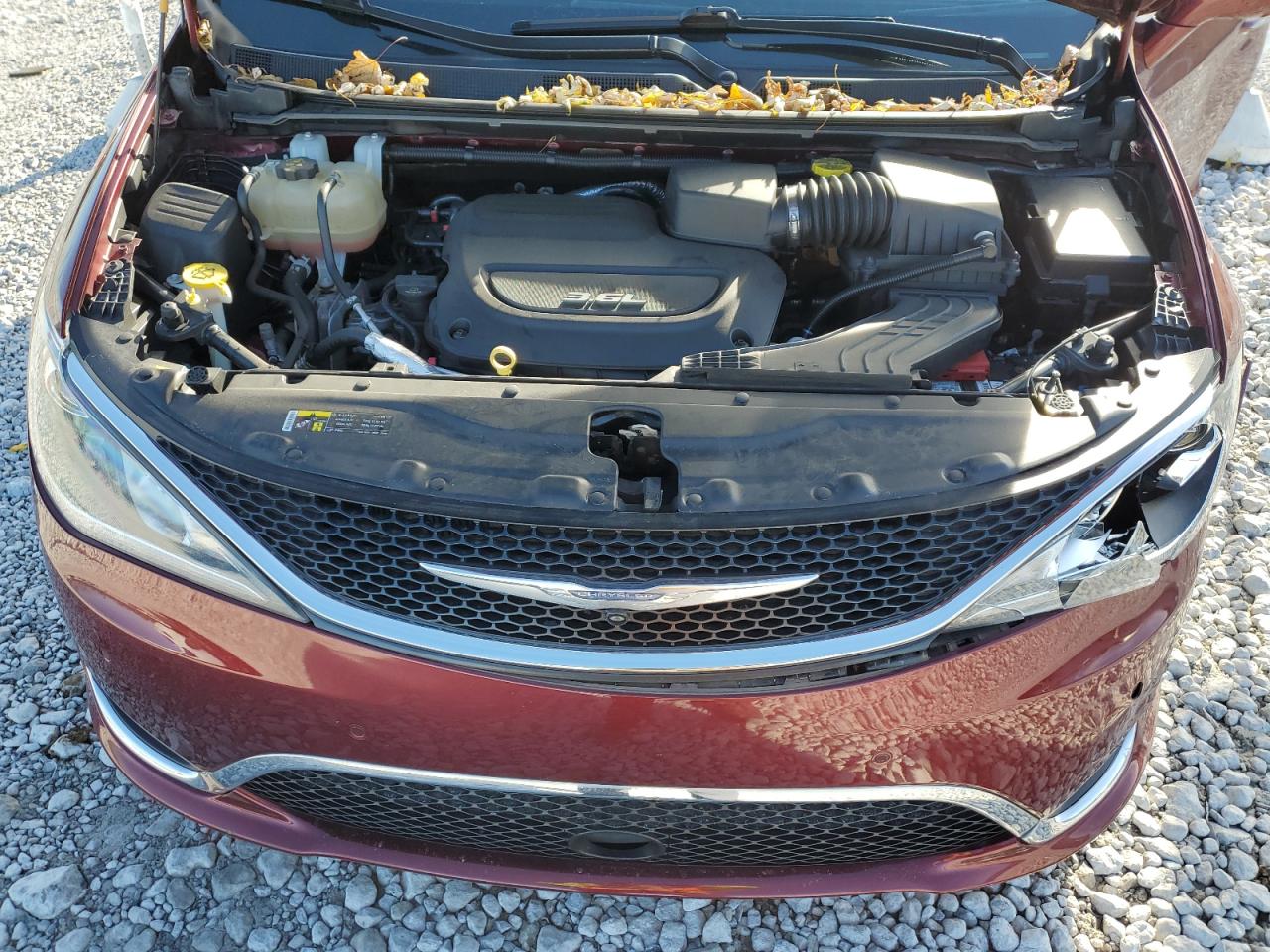 2017 Chrysler Pacifica Limited VIN: 2C4RC1GG0HR712145 Lot: 92858185