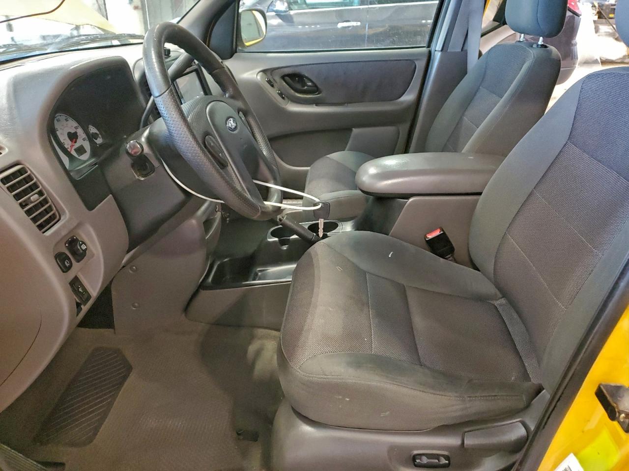 2002 Ford Escape Xlt VIN: 1FMYU04192KB77403 Lot: 93669625