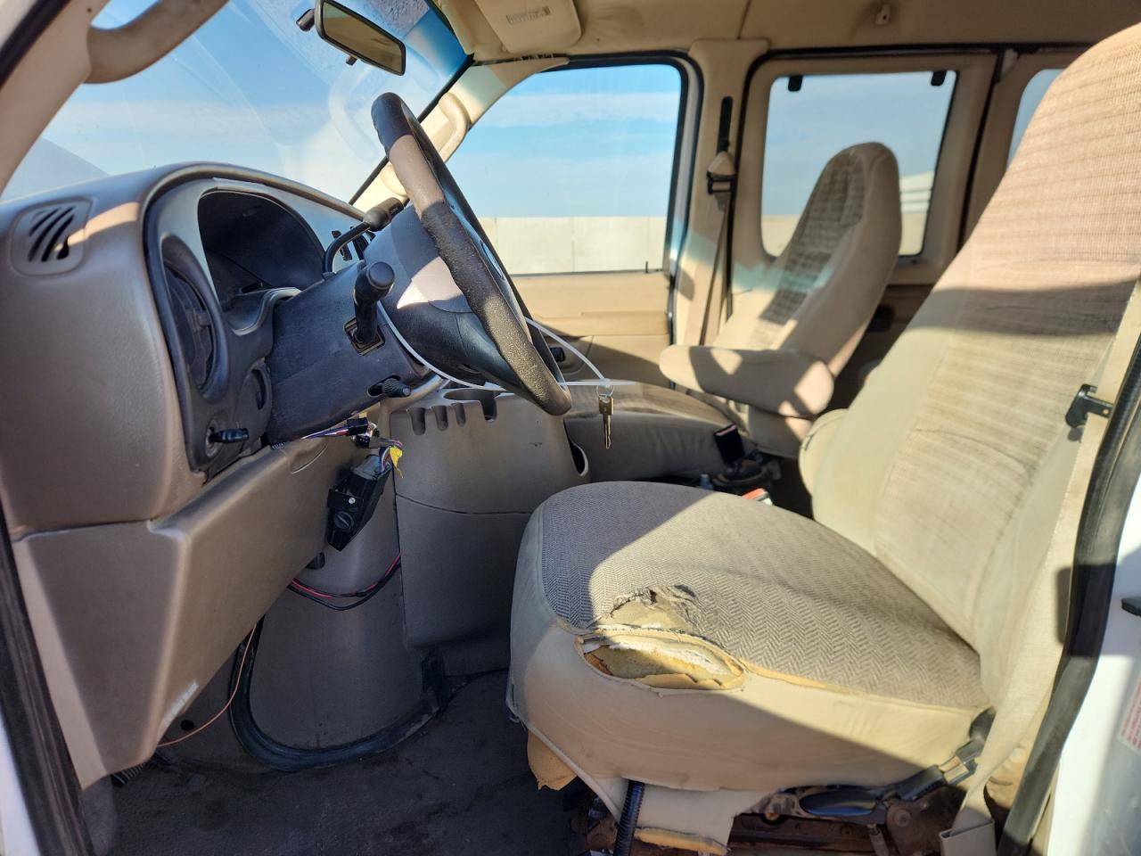 2004 Ford Passenger Van VIN: 1FBSS31S54HA63160 Lot: 92929445