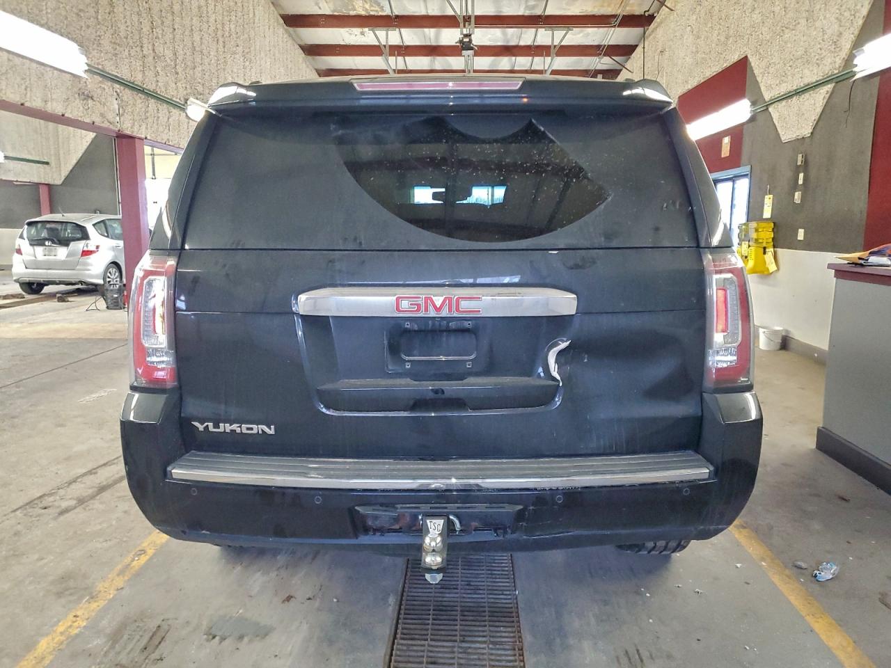 2015 GMC Yukon Denali VIN: 1GKS2CKJ4FR734806 Lot: 94568945