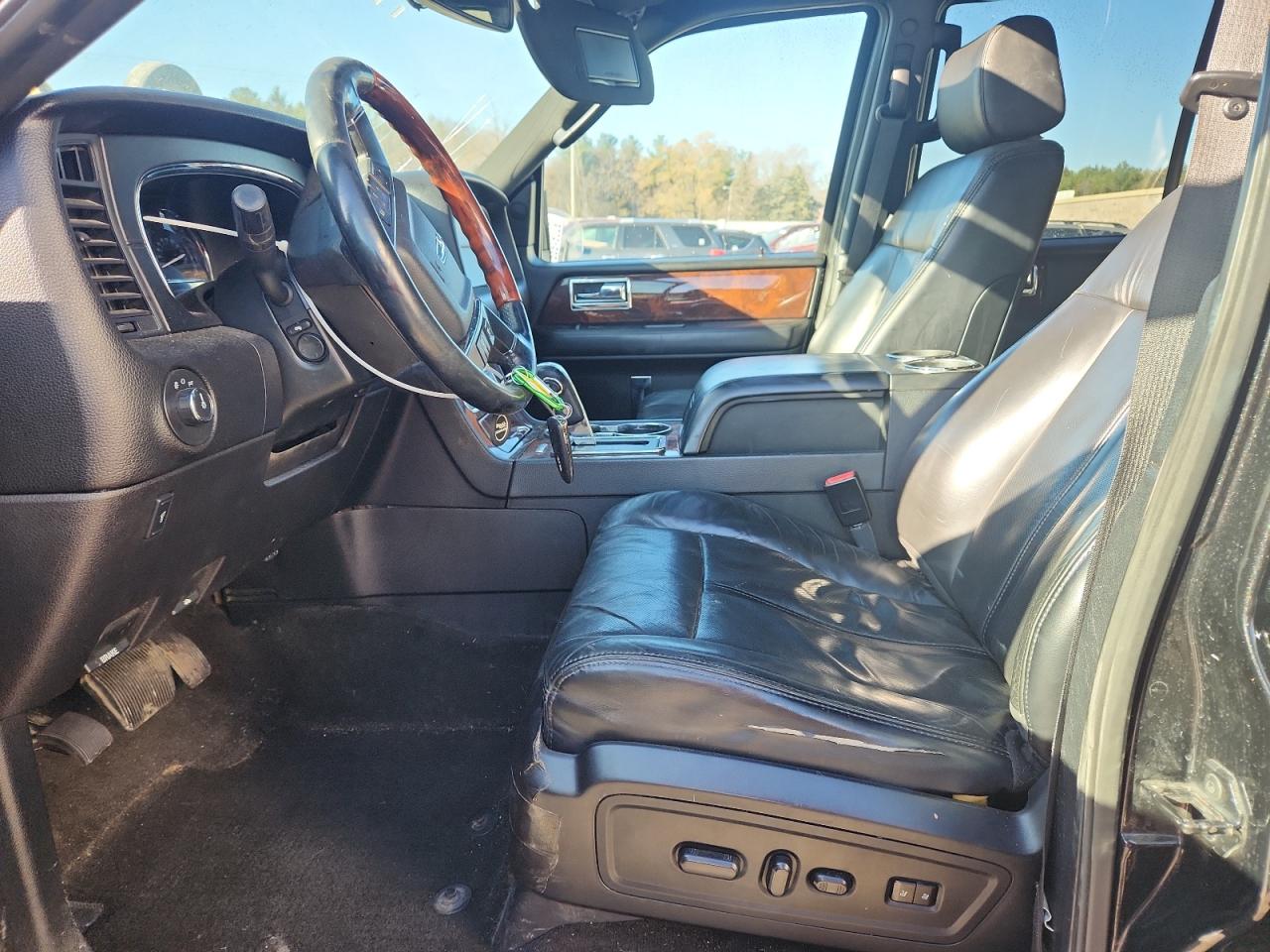 2015 Lincoln Navigator L VIN: 5LMJJ3JT6FEJ02161 Lot: 92712345