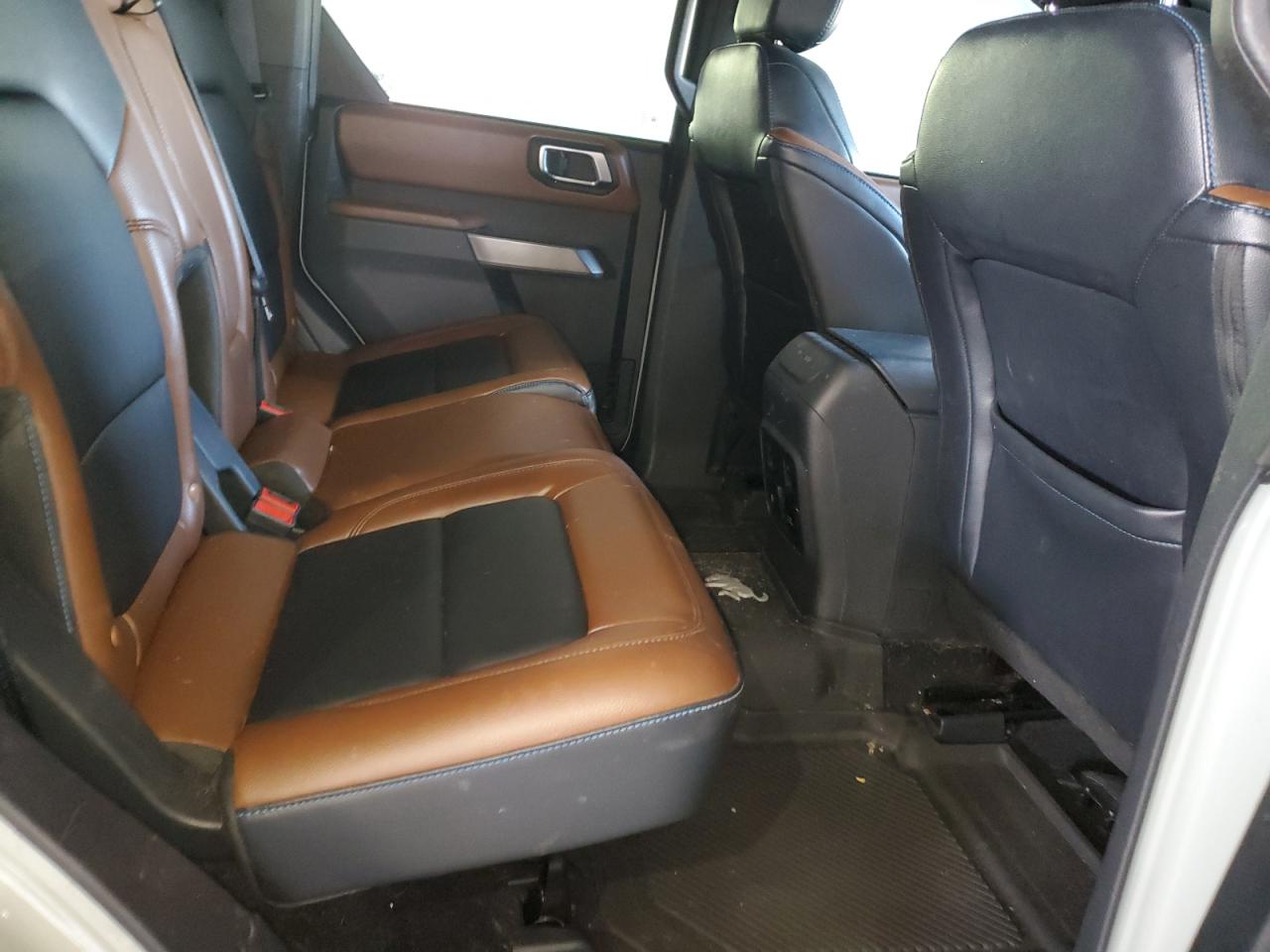 2022 Ford Bronco Base VIN: 1FMEE5BP8NLB55640 Lot: 92983845