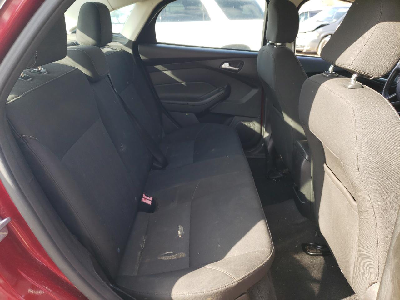 2015 Ford Focus Se VIN: 1FADP3F22FL311627 Lot: 93532225