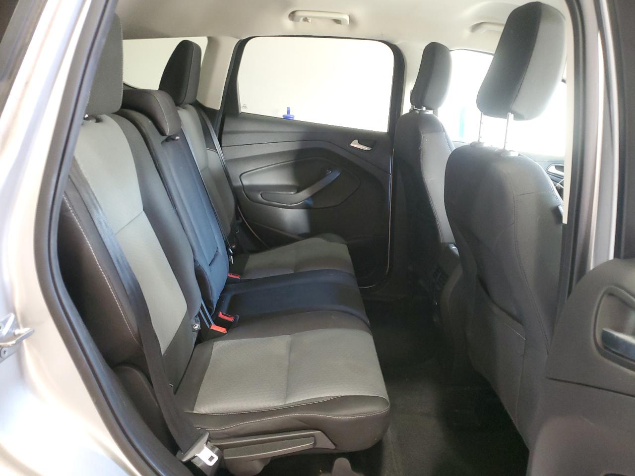 2018 Ford Escape Se VIN: 1FMCU9GD2JUA65940 Lot: 92691545