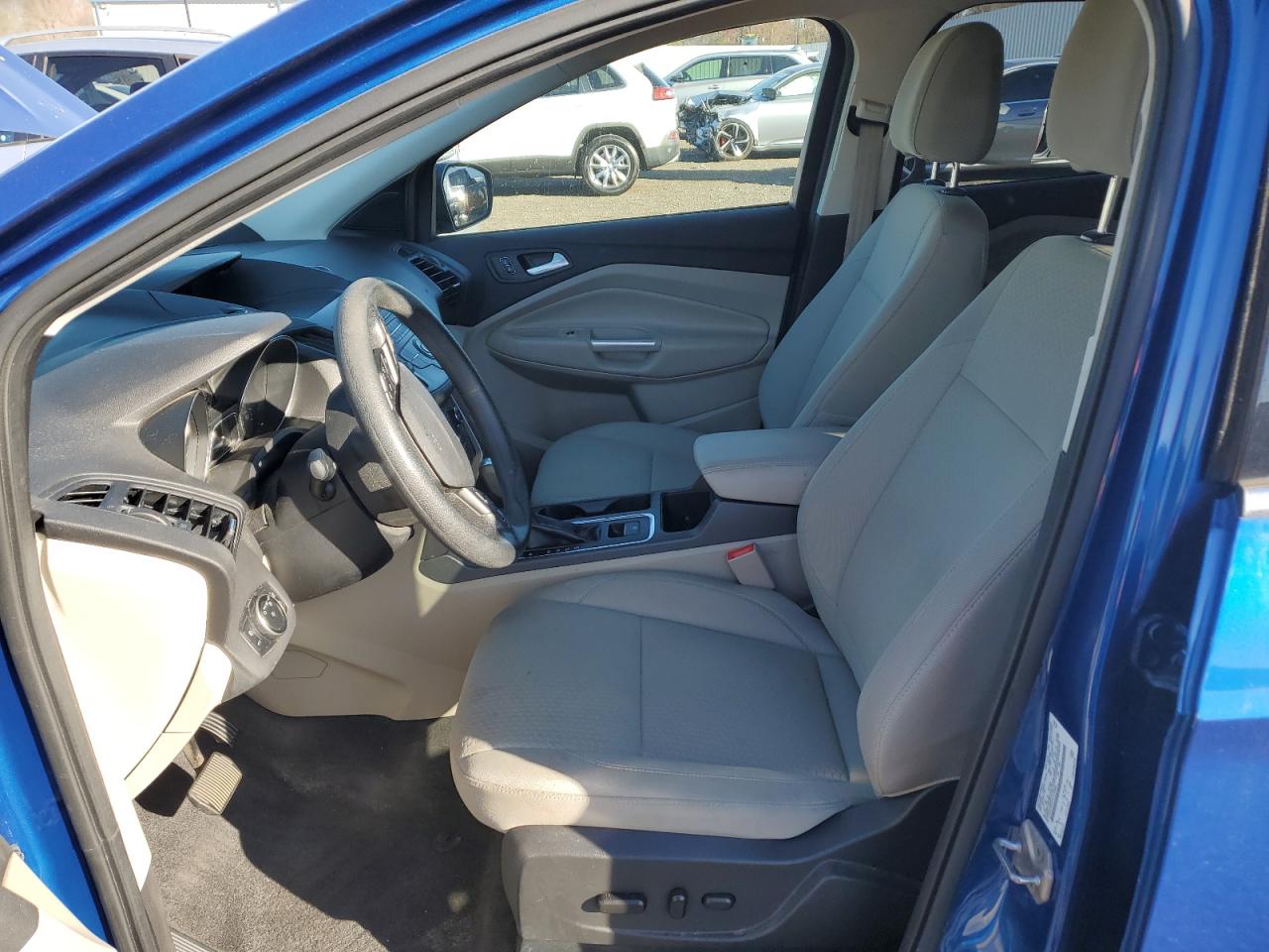 2017 Ford Escape Se VIN: 1FMCU0GD3HUC28004 Lot: 92863925