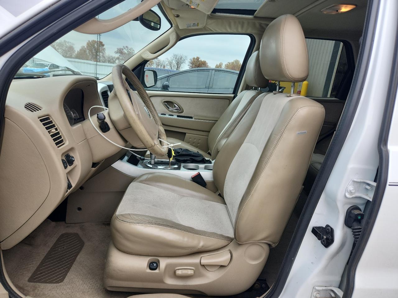 2005 Mercury Mariner VIN: 4M2CU57105DJ20338 Lot: 92833215