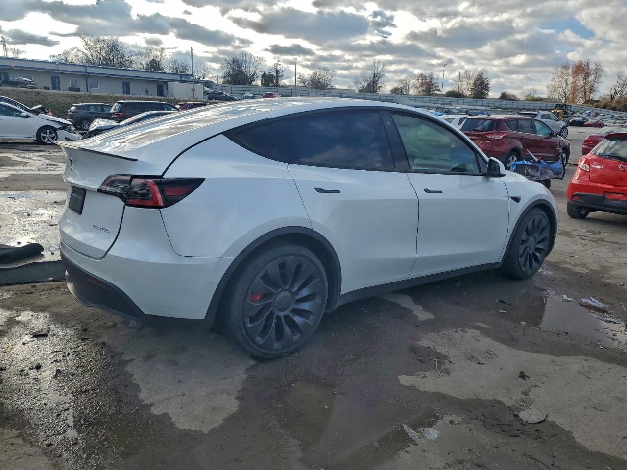 2021 Tesla Model Y VIN: 5YJYGDEF4MF079442 Lot: 94230405