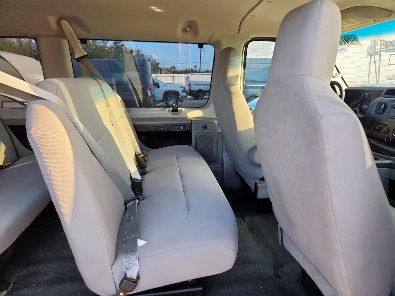 2013 Ford Econoline E350 Super Duty Wagon VIN: 1FBNE3BL2DDB05416 Lot: 92706065