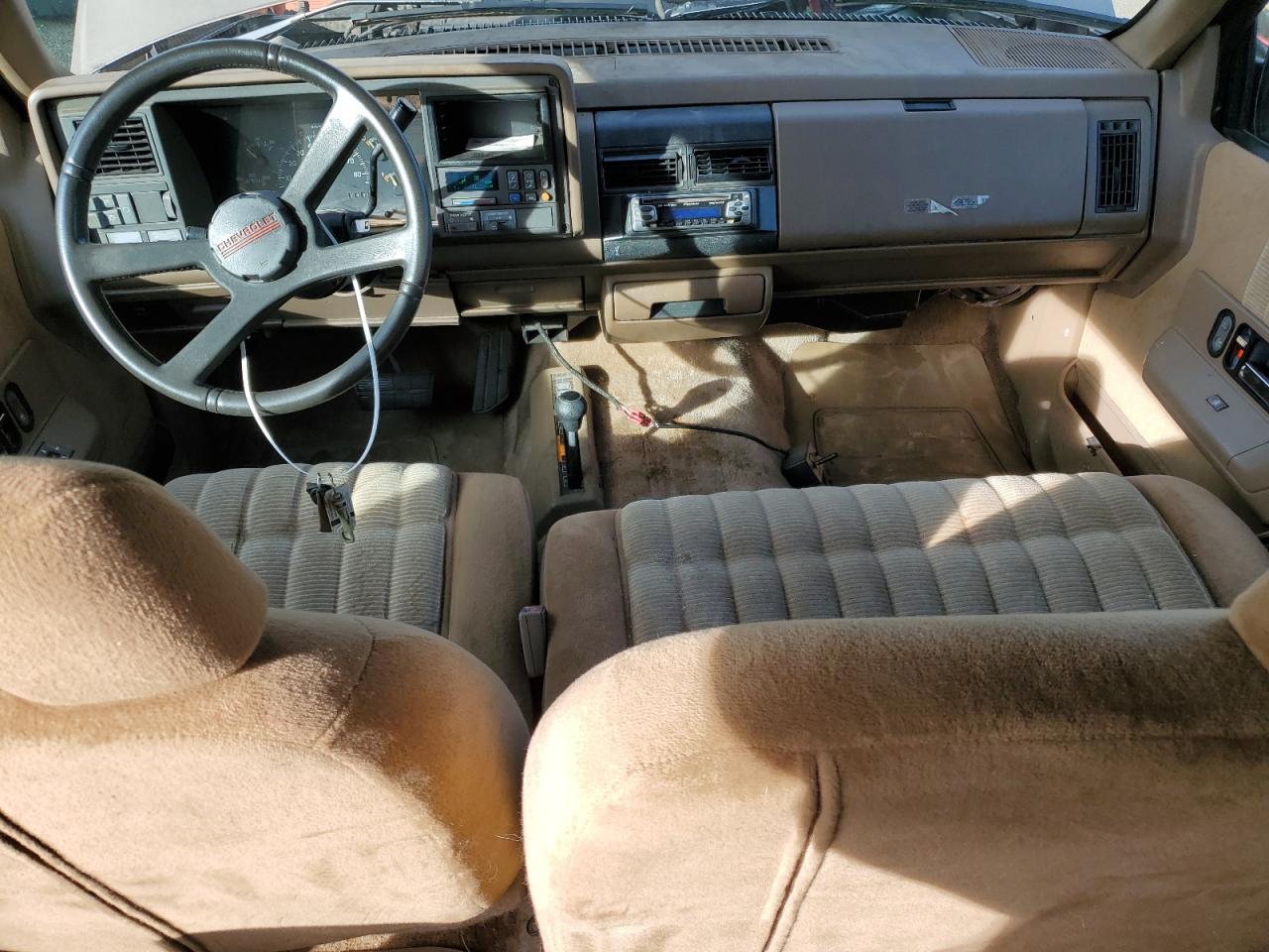 1994 Chevrolet Suburban K1500 VIN: 1GNFK16K7RJ395442 Lot: 91887895