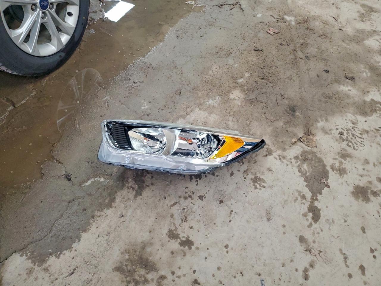 2017 Ford Escape Se VIN: 1FMCU9GD1HUA89463 Lot: 93719505