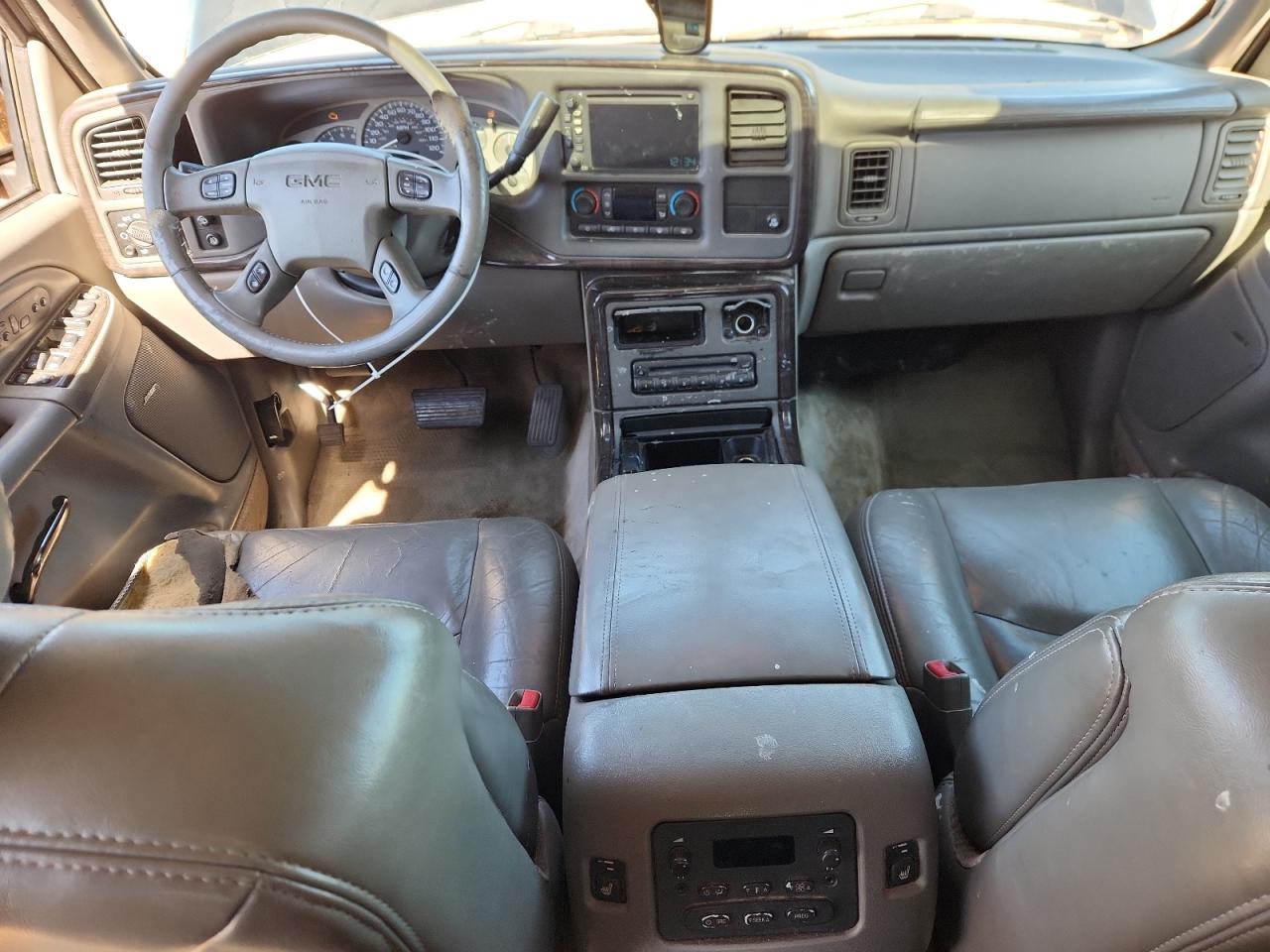 2005 GMC Yukon Denali VIN: 1GKEK63U95J190937 Lot: 90826245