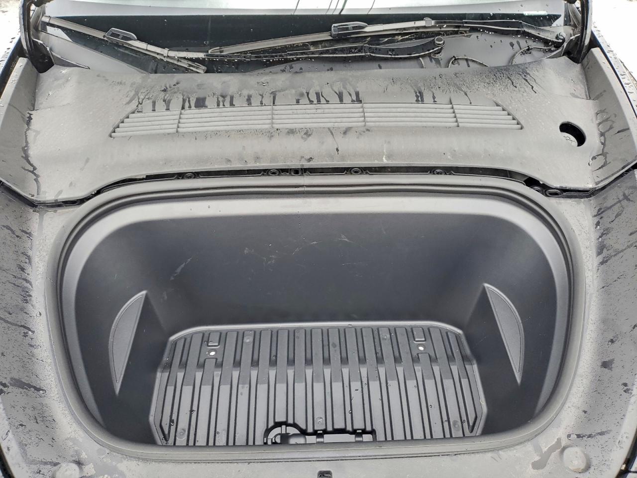 2025 Tesla Model Y VIN: 7SAYGDED0SA354140 Lot: 94127285