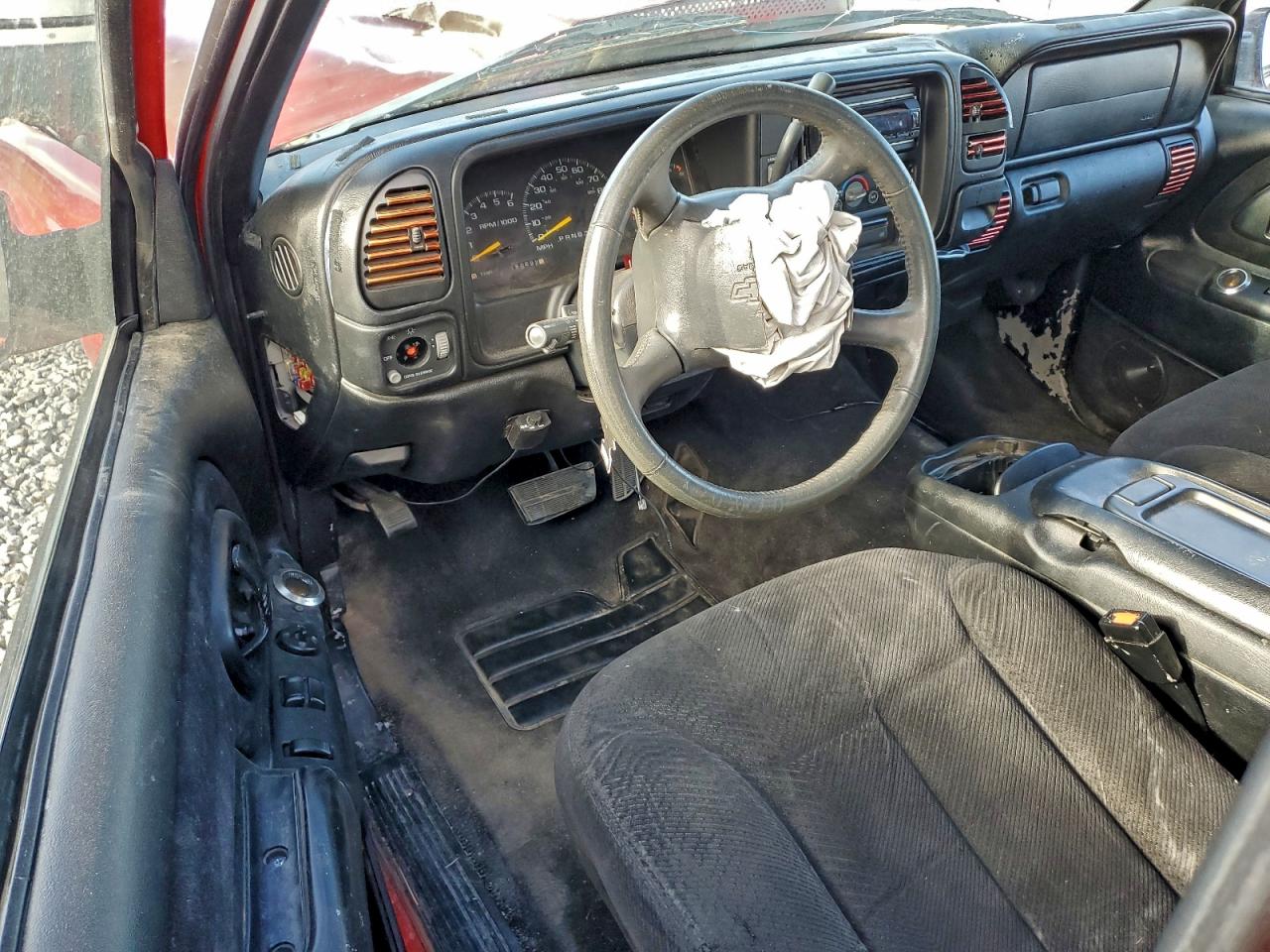 1998 Chevrolet Gmt-400 K1500 VIN: 2GCEK19R5W1263511 Lot: 94164905