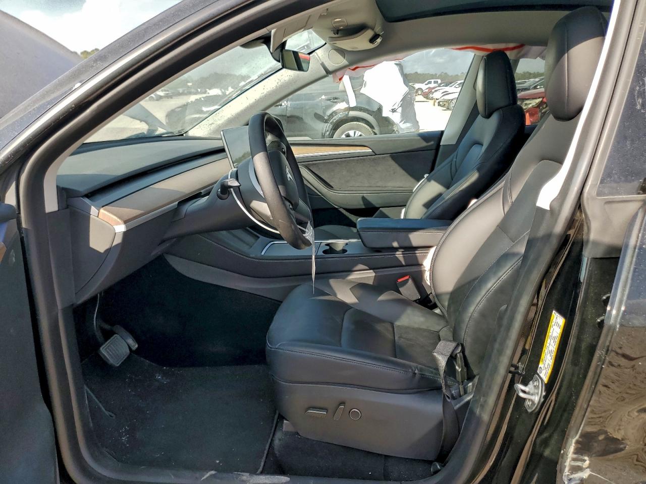 2023 Tesla Model Y VIN: 7SAYGDEE5PA184776 Lot: 93964905