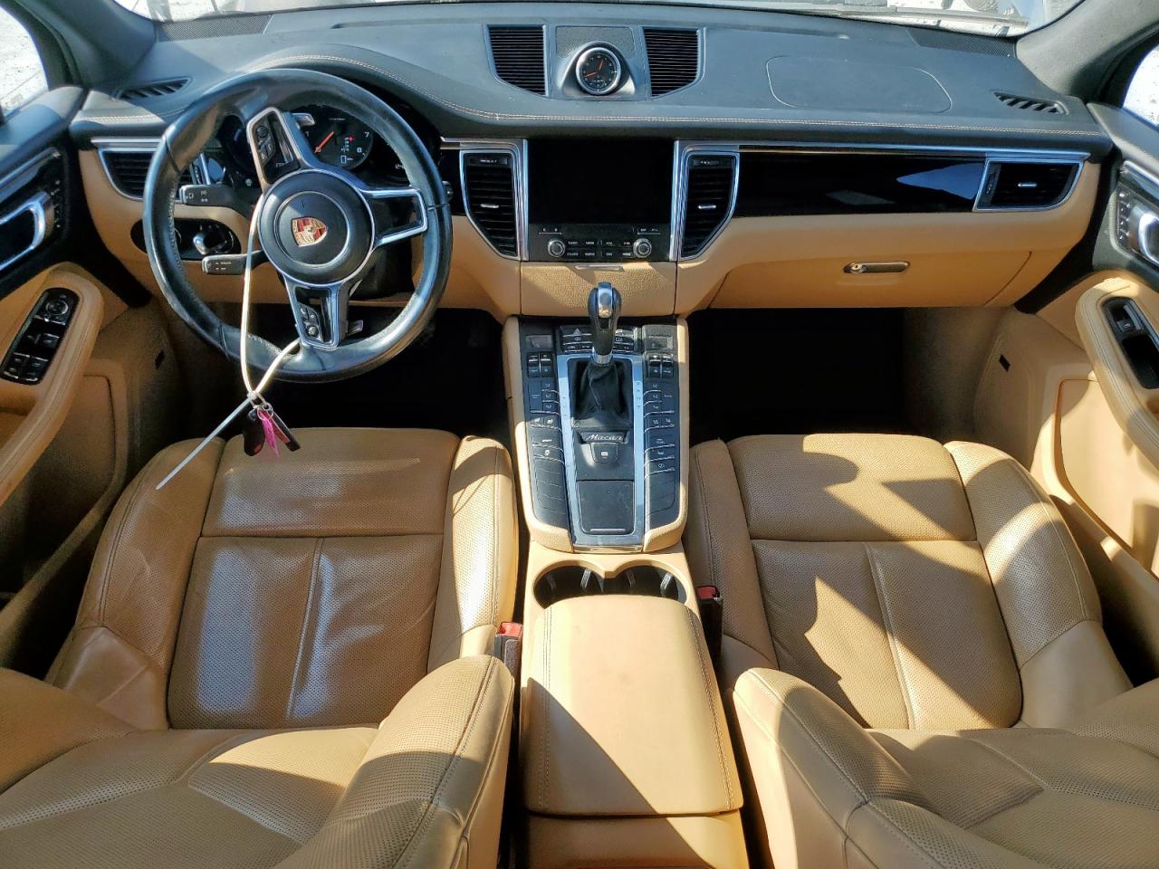 2017 Porsche Macan VIN: WP1AA2A54HLB07634 Lot: 93143625