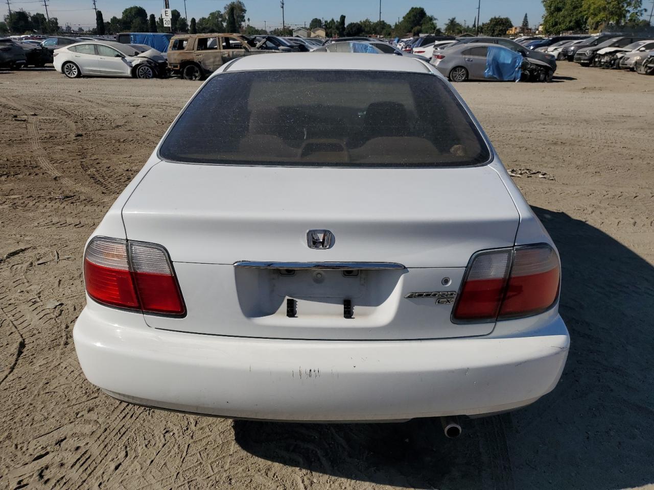 1996 Honda Accord Lx VIN: 1HGCD5633TA214819 Lot: 92358995