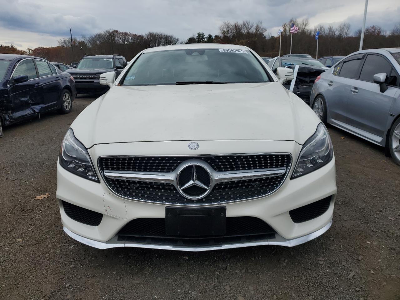 Фото: WDDLJ6HB8GA163301